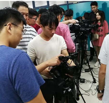 索尼影像技术与艺术“走进校园”活动走进贵州师范学院 索尼影像技术与艺术“走进校园”活动走进贵州师范学院