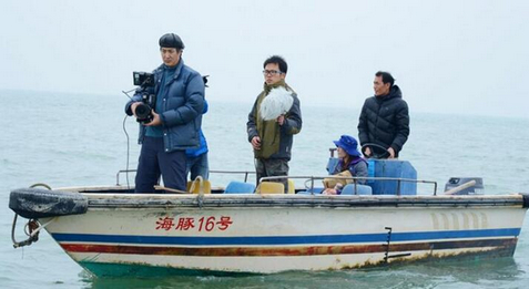在4K HDR的视界里，他们与中华白海豚深情的守望